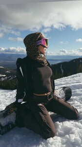 [2025.12.20] rachelc00k_3791897545455780260.jpg