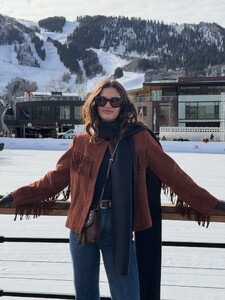 [2025.12.20] sarasampaio_601486813_18553148632058288_5159523618693802911_n.jpg