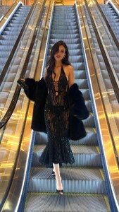 [2025.12.20] victoriajustice_DSgTGR8kqLj.jpg