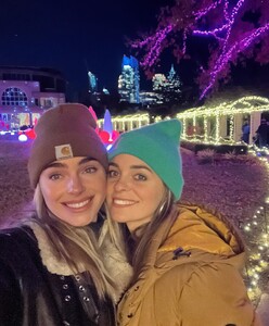 [2025.12.22] elizabethcturner_601800764_18546116095052750_2943612295732717440_n.jpg