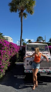 [2025.12.22] megan_samperi_3793541611020756293.jpg