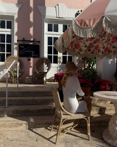 [2025.12.22] megan_samperi_605252964_18546898528022051_8637826861854377033_n.jpg