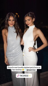 [2025.12.22] victoriajustice_3793541321806982455.jpg