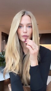 [2025.12.23] katelove_DSnWkVwiXEC.jpg