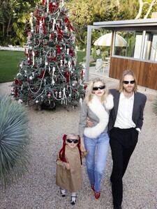 [2025.12.24] hoskelsa_590393987_18546671884010569_3833560700612972305_n.jpg