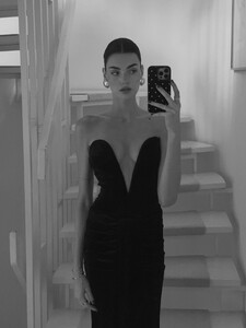 [2025.12.25] celinebethmann_605539843_18374359126158308_8554705693859884444_n.jpg