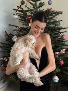 [2025.12.25] celinebethmann_605922136_18374359135158308_8757153944579424621_n.jpg