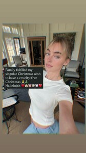 [2025.12.25] elizabethcturner_3795553241774593929.jpg