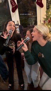 [2025.12.25] livvydunne_3795924196103406559.jpg