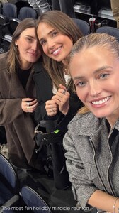 [2025.12.26] katelove_3796624400234436162.jpg