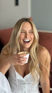 [2025.12.26] livelle_3796093800922491378.jpg