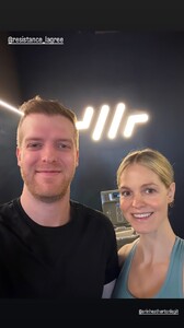 [2025.12.27] erinheathertonlegit_3797145916789368142.jpg.jpg