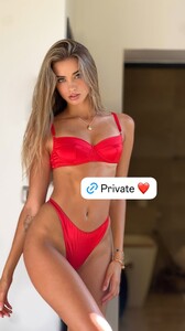 [2025.12.27] lizkovalenkoo_3797338371430238721.jpg