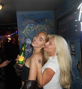 [2025.12.28] elizabethcturner_590413231_18547233103052750_7216608958833254303_n.jpg