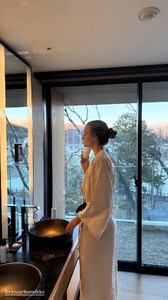 [2025.12.30] josephineskriver_3799318590453346082.jpg