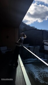 [2025.12.30] josephineskriver_3799321388465166441.jpg