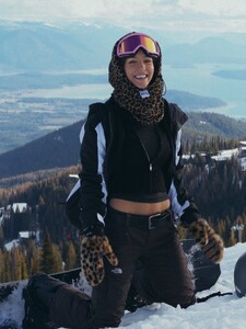 [2025.12.30] rachelc00k_608410763_18549163363029714_5466685346466448431_n.jpg