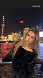 [2025.12.12] lizkovalenkoo_3786008923095404273.jpg