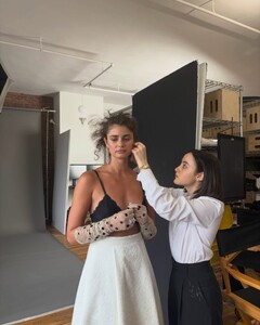 [2025.12.12] taylor_hill_589517577_18550120348024492_1136408290132614020_n.jpg