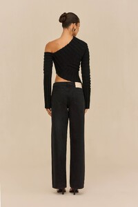 251110_DR_CULT_GAIA_R26_RESHOOTS_12_JAIDAN_TOP_ROSELLA_PANT_BLK_0035_WEBBED.jpg