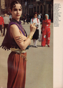 32-MARIECLAIREGR-Apr-1989-m.Unk-ph.TakisDiamantopoulos.jpg