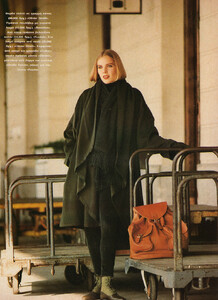 40-MARIECLAIREGR-Dec-1991-m.Santra-ph.KaterinaMarianou.jpg