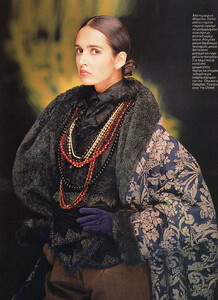 52-MARIECLAIREGR-Dec-1988-m.GailElliott-ph.EddyKohli.jpg