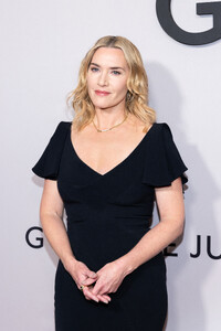 669794784_kate-winslet-5.jpg