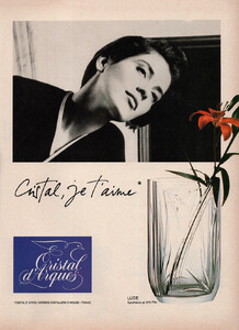 72-MARIECLAIREGR-Dec-1991-CRISTALD'ARQUES-m.CristinaCordula-ph.Unk.jpg
