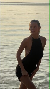 7326979864253287712 - frame at 0m0s_1.jpg