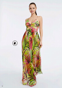 AOK - Guess 2020 Mailer Dress To Impress - page_18.jpg