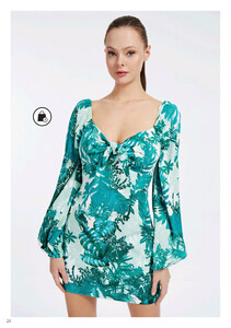 AOK - Guess 2020 Mailer Dress To Impress - page_24.jpg