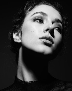 ASin - Portfolio - Agencia_Model_Management-Anastasiia-Wonderwall-5.jpg