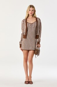 AT19418_BROWNGINGHAM_2_4000x.jpg