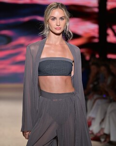 AThompson - MiamiShows - 2025-06-1_18.jpg