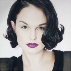 Angela Valente Romeo.png