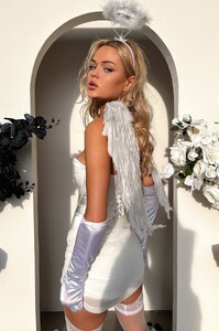 AylaF - ThatsSoFetch - angel_white_2.jpg