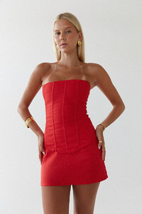 BDevlin - Hntr - Aurora corset _ Red_REDLINENGRAIN.png