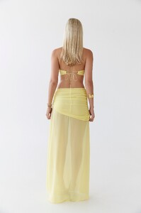 BDevlin - Hntr - GIGI BANDEAU _ LEMON_hntr_resort_maddierouxnov127774copy_webedits.jpg