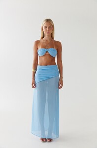 BDevlin - Hntr - GIGI BANDEAU _ POWDER BLUE_hntr_resort_maddierouxnov127651copy_webedits.jpg