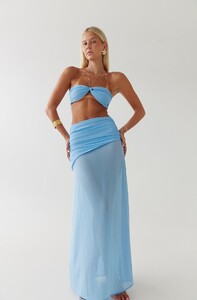 BDevlin - Hntr - GIGI BANDEAU _ POWDER BLUE_hntr_resort_maddierouxnov127674copy_webedits.jpg