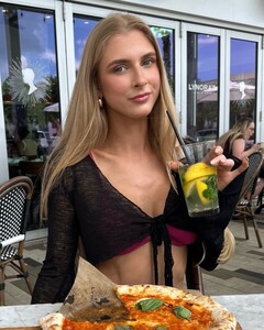 Cassidy - 2024-09-27_1440x1800.jpg