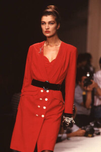 Claireatk-Cerruti 1881  S-S1989 PhVictor Virgile   (4).jpg