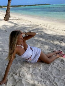 EVenz - Outcast - ZOFIA MINI SKIRT WHITE Mini Skirt_ZOFIA-TOP-AND-MINI-SKIRT-WHITE3.jpg