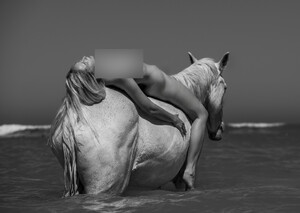 Genevieve Morton - Official Site [2025.12.07] Email (censored).jpg