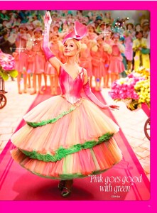 Inside Soap Ariana Grande 2025_freemagazines_012.jpg