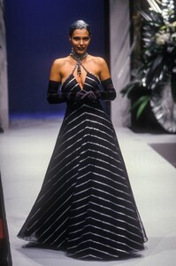 Jean Louis Scherrer Haute Couture FallWinter 1997 (2).jpg