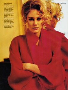 L'Officiel_March1991_209.jpg