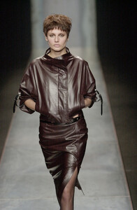 Marcel Marongiu 2001 Women RTW 49.jpg