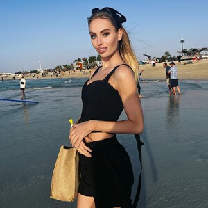 MarieJ - SocMedia - 2023-02-07_05.jpg